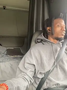 Snapshot of Sir-Tucker chatting on 03/20/25, 08:08 Sir-Tucker online show from 03/20/25, 08:08