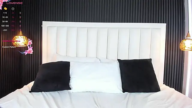 MartinaGracex online show from 11/10/25, 11:10