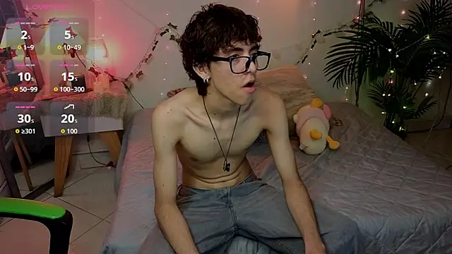 Snapshot of Matty_Sparkk chatting on 06/18/26, 01:16 Matty Sparkk online show from 06/18/26, 01:16
