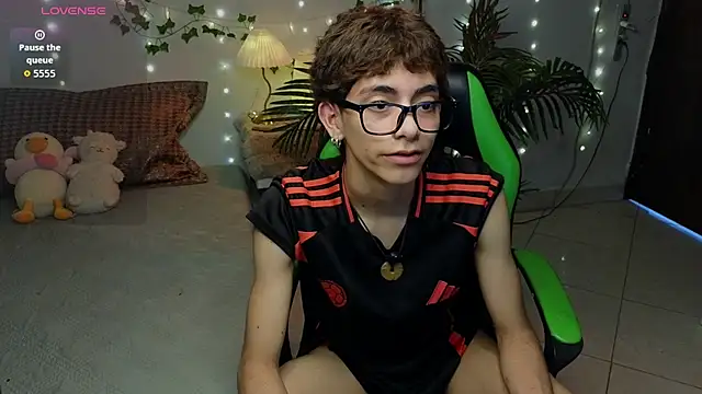Matty Sparkk online show from 04/12/26, 01:14