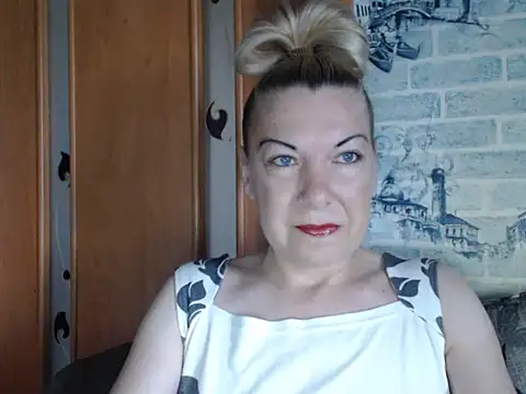 Snapshot of Lillia_Ray chatting on 06/19/26, 06:41 Lillia Ray online show from 06/19/26, 06:41