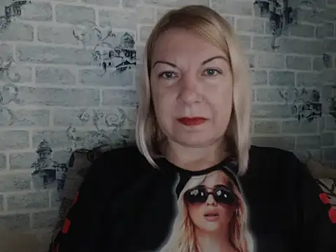 Lillia Ray online show from 11/09/25, 10:19