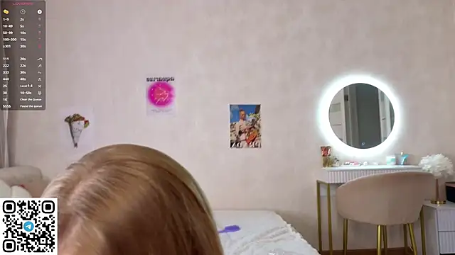 cassiemurr  online show from 12/17/25, 07:57