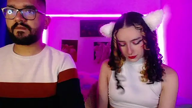 Snapshot of TwinFlamesX chatting on 09/23/25, 06:42 TwinFlamesX online show from 09/23/25, 06:42