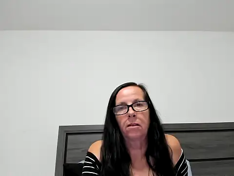 peachgoddess online show from 10/02/25, 03:32