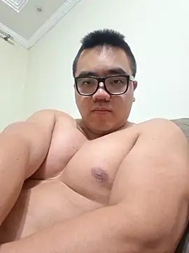 awesometeacher33 online show from 05/19/26, 01:56