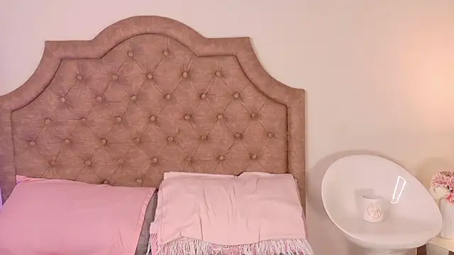 Mandyy1  online show from 06/04/26, 01:16