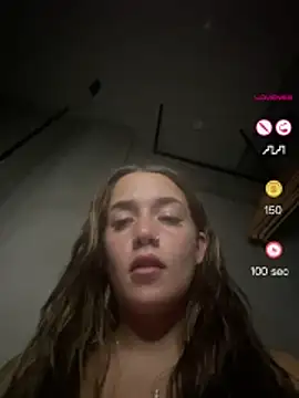 DarkVelvet online show from 05/04/26, 04:21