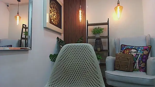 Snapshot of Coral_Lise chatting on 09/18/25, 11:57 Coral Lise online show from 09/18/25, 11:57