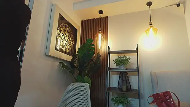 Snapshot of Coral_Lise chatting on 09/27/25, 11:16 Coral Lise online show from 09/27/25, 11:16