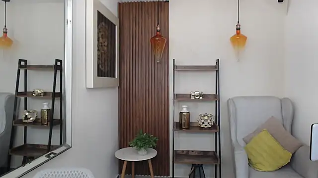 Snapshot of Coral_Lise chatting on 11/20/25, 11:11 Coral Lise online show from 11/20/25, 11:11