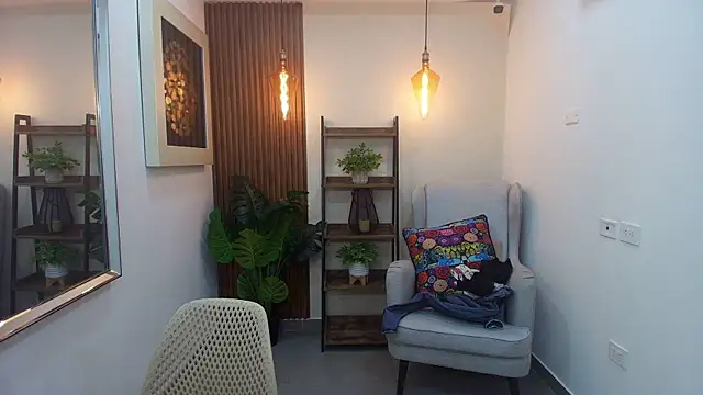 Snapshot of Coral_Lise chatting on 09/09/25, 11:08 Coral Lise online show from 09/09/25, 11:08