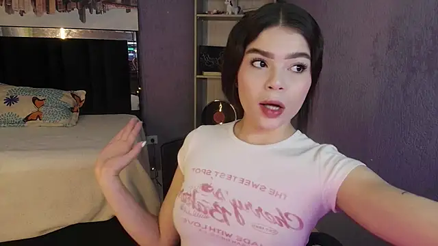 Snapshot of sweet_c4ndy chatting on 02/05/26, 02:02 sweet c4ndy online show from 02/05/26, 02:02