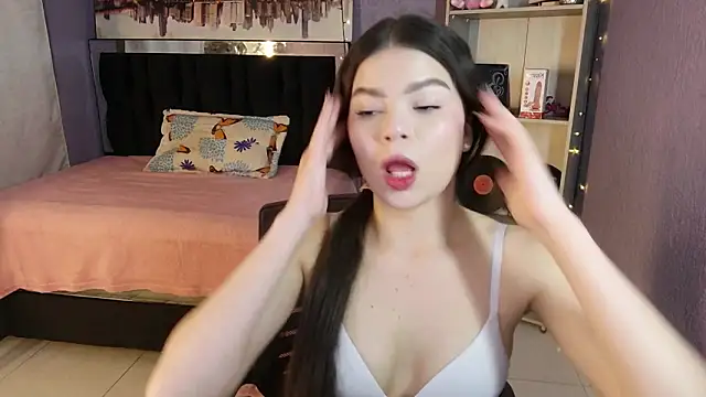 Snapshot of sweet_c4ndy chatting on 01/09/26, 03:08 sweet c4ndy online show from 01/09/26, 03:08