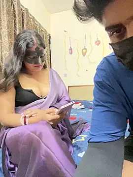 Snapshot of jhanvi_boo chatting on 09/18/25, 07:06 jhanvi boo online show from 09/18/25, 07:06