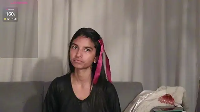 YuliethPetite online show from 02/11/26, 12:10