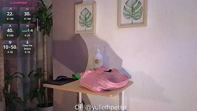 YuliethPetite online show from 01/18/26, 11:35
