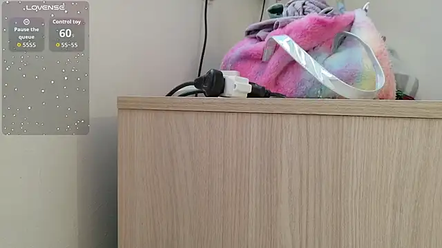 YuliethPetite online show from 05/27/26, 02:13