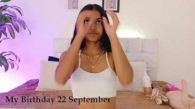 YuliethPetite online show from 09/13/25, 07:47