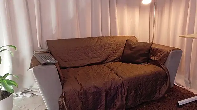 YuliethPetite online show from 10/24/25, 04:11