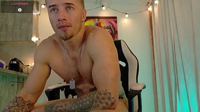 Ryannblue07 online show from 10/15/25, 02:21