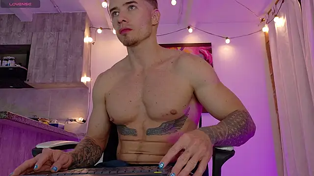 Ryannblue07 online show from 11/25/25, 11:59