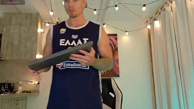 Ryannblue07 online show from 11/06/25, 01:20