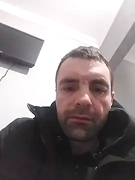 Snapshot of MaksDzubaV chatting on 02/25/26, 11:37 MaksDzubaV online show from 02/25/26, 11:37