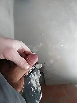 Snapshot of MaksDzubaV chatting on 02/21/26, 11:56 MaksDzubaV online show from 02/21/26, 11:56