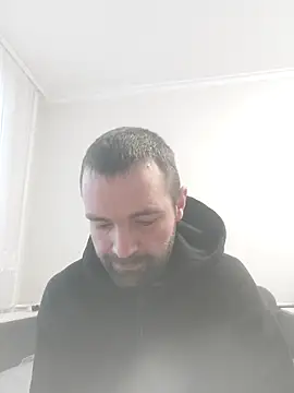 Snapshot of MaksDzubaV chatting on 10/14/25, 06:47 MaksDzubaV online show from 10/14/25, 06:47