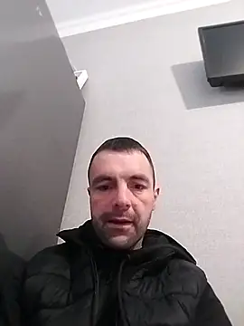 Snapshot of MaksDzubaV chatting on 03/29/26, 06:48 MaksDzubaV online show from 03/29/26, 06:48