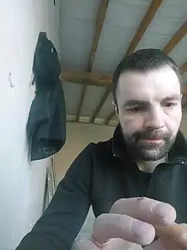 Snapshot of MaksDzubaV chatting on 03/21/25, 06:27 MaksDzubaV online show from 03/21/25, 06:27