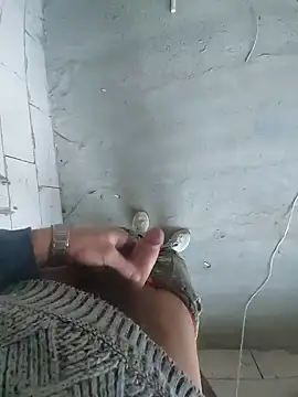 Snapshot of MaksDzubaV chatting on 03/20/25, 06:41 MaksDzubaV online show from 03/20/25, 06:41