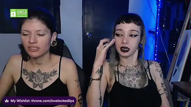 Snapshot of lovelockedlips chatting on 06/21/26, 07:52 lovelockedlips online show from 06/21/26, 07:52
