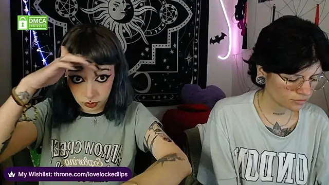 lovelockedlips online show from 12/02/25, 03:41