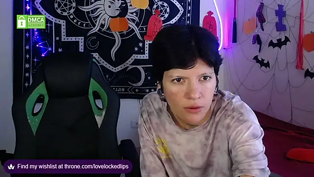 lovelockedlips online show from 10/26/25, 06:41