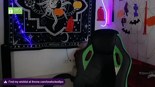 lovelockedlips online show from 11/02/25, 09:53