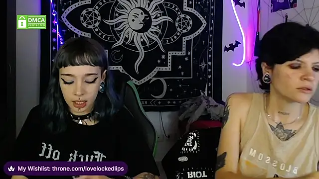 lovelockedlips online show from 11/27/25, 03:51