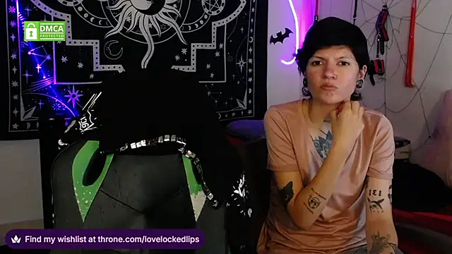 lovelockedlips online show from 11/26/25, 12:32