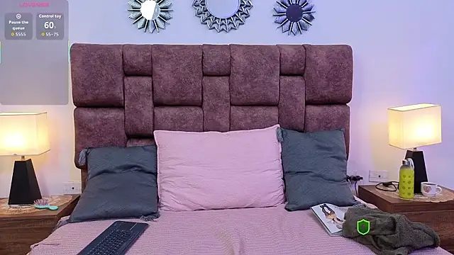 Lili Opal online show from 02/19/26, 12:13