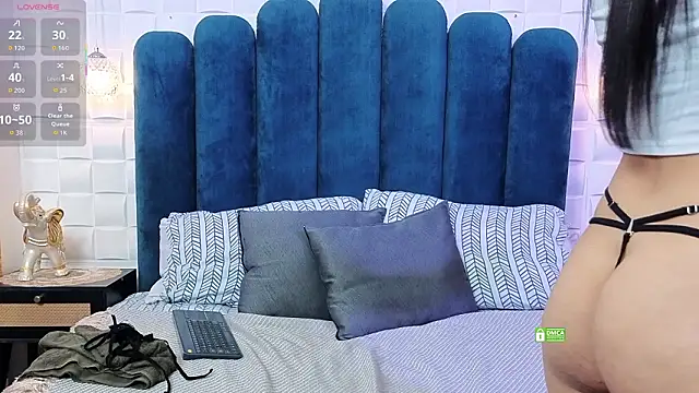 Lili Opal online show from 03/06/26, 12:11