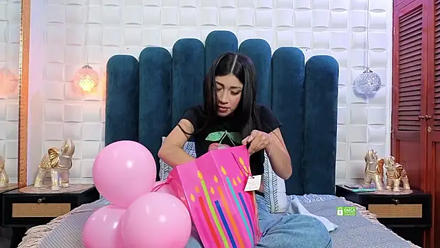 Lili Opal online show from 03/30/26, 12:06