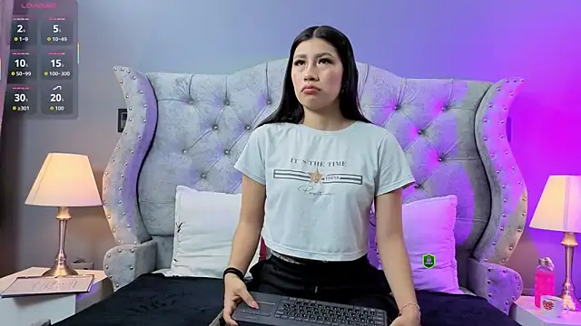 Lili Opal online show from 05/12/26, 12:11