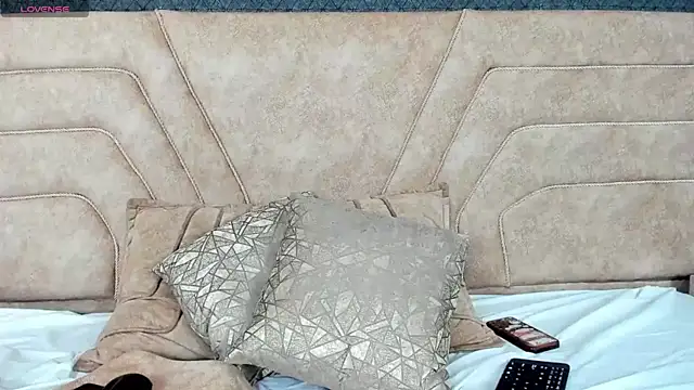 alice foxred online show from 12/18/25, 03:05