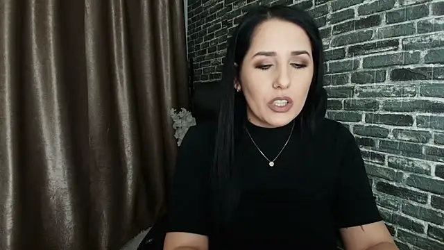 Snapshot of missdyaa chatting on 10/20/25, 11:16 missdyaa online show from 10/20/25, 11:16
