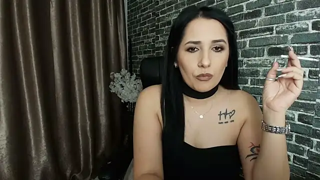 Snapshot of missdyaa chatting on 10/15/25, 11:57 missdyaa online show from 10/15/25, 11:57