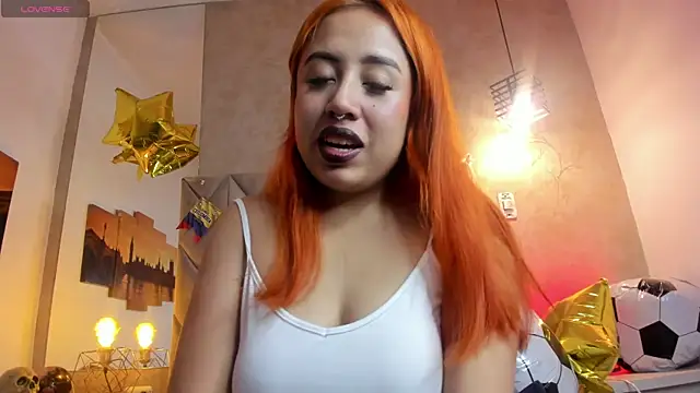 Snapshot of kailinmoonx chatting on 07/04/26, 11:49 kailinmoonx online show from 07/04/26, 11:49