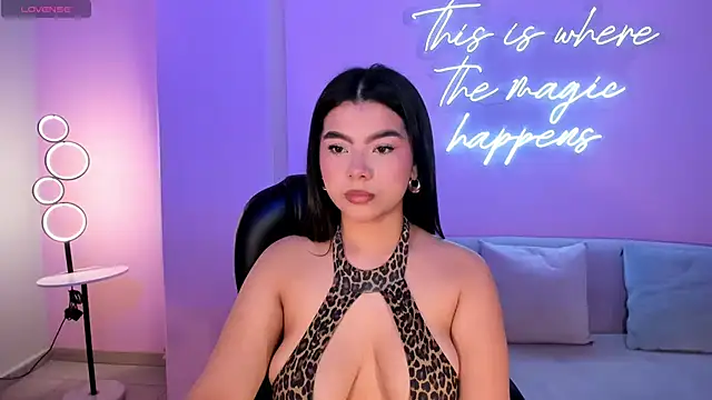 CandaseRussell online show from 10/11/25, 12:06