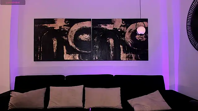 CandaseRussell online show from 11/15/25, 08:02