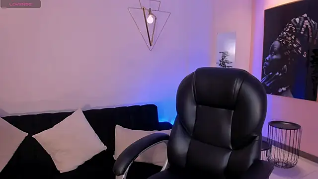 CandaseRussell online show from 06/05/26, 03:33